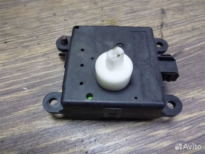 Привод заслонки отопителя Infiniti Fx37 S51