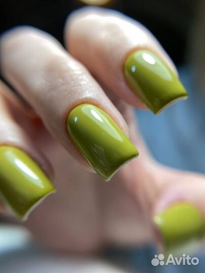 Модель на маникюр