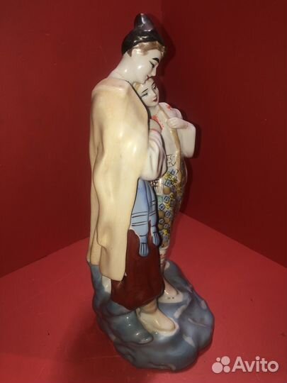 Фарфоровая статуэтка Майская ночь. Полонне