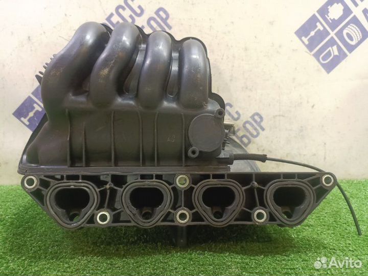 Впускной коллектор Skoda Octavia седан 1.4 BCA