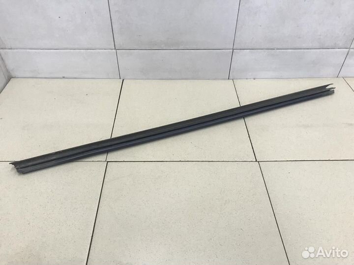 Уплотнитель (внутри) Polo (Sed RUS) 2011