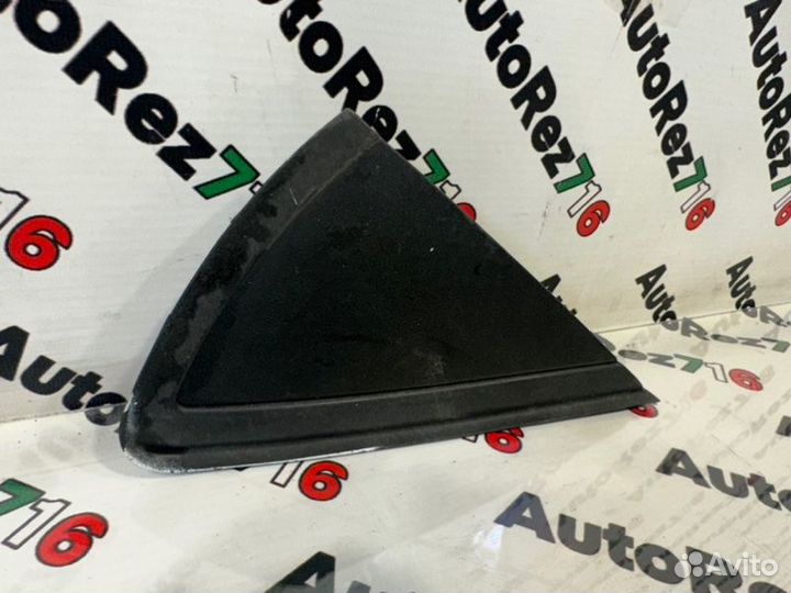 Накладка крыла передняя правая Volkswagen Polo 5