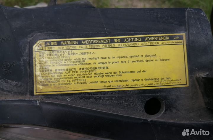 Фара правая Mitsubishi Pajero 4 / Паджеро 4 Оригин