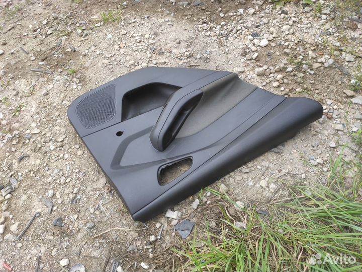 Обшивка двери задняя левая Ford Focus 3 седан 1.6