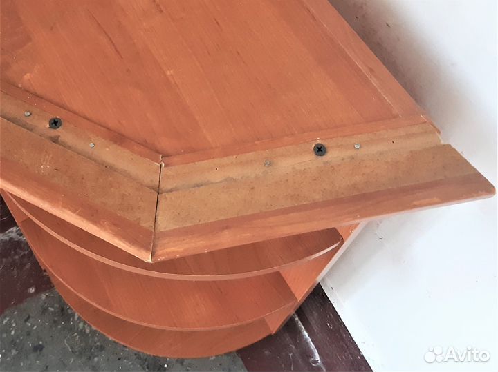 Угловая настенная полка, карниз съёмный