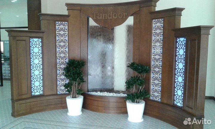 Водопад по стеклу