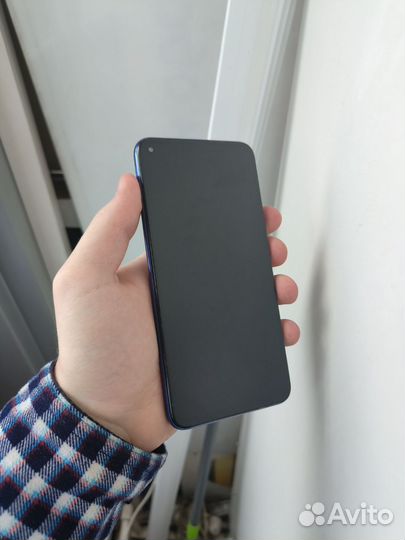 Телефон Honor 20 6/128