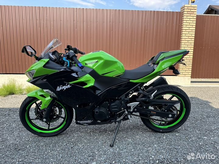 Kawasaki ninja 400