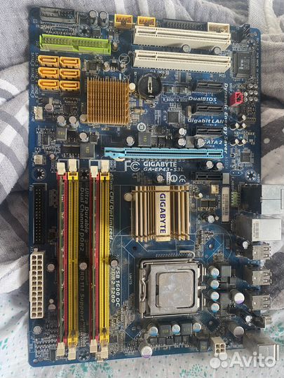 Материнская плата с процессором