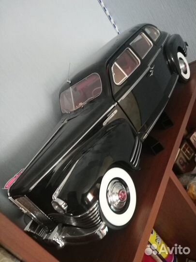 Машинка зис модель 1:8