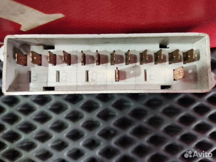 Блок предохранителей Volvo FH