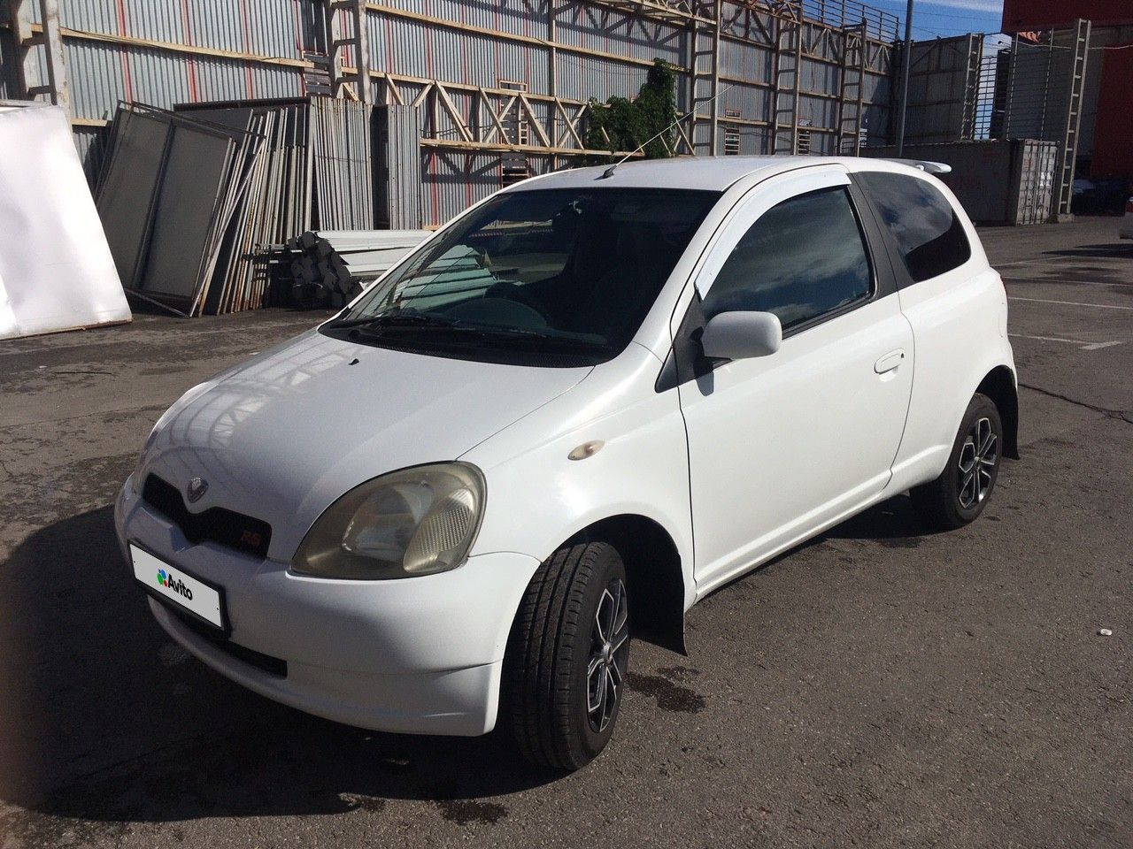 Toyota Vitz: фото владельца