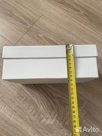 Подарочная коробка