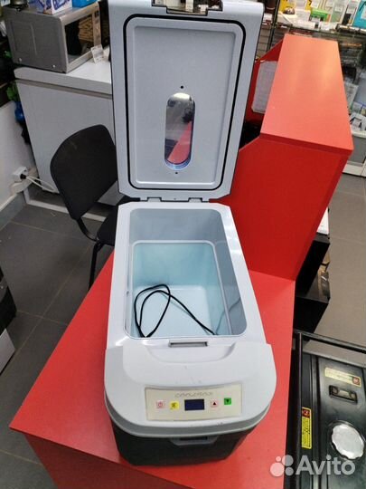 Холодильник автомобильный AVS CC-20WAC 12В/24В/220