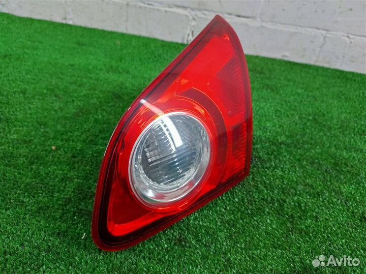 Фонарь задний внутренний правый Nissan Qashqai J1
