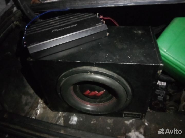 Активный сабвуфер