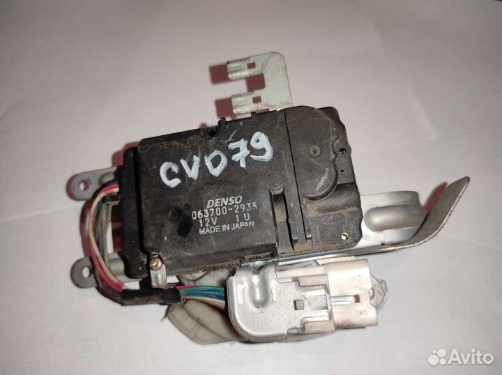 Сервопривод заслонок печки Toyota Vista cv30