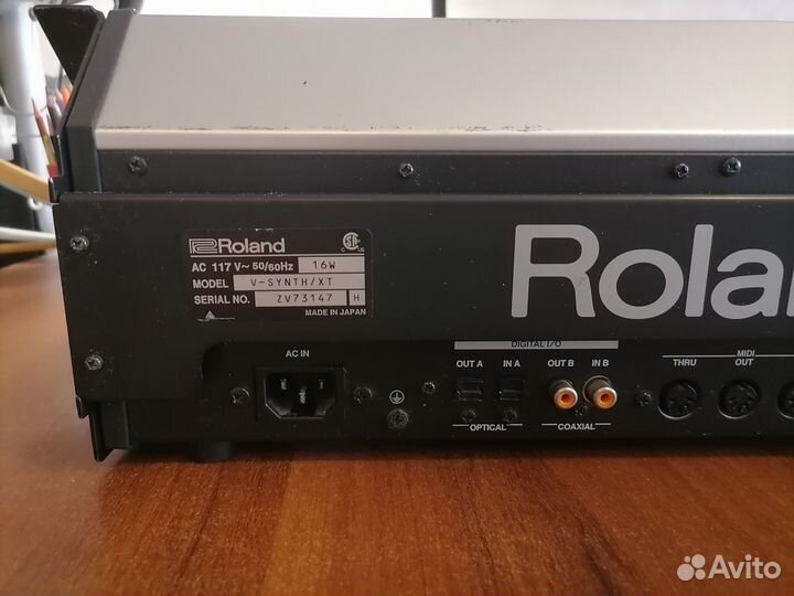 Roland V-Synth XT