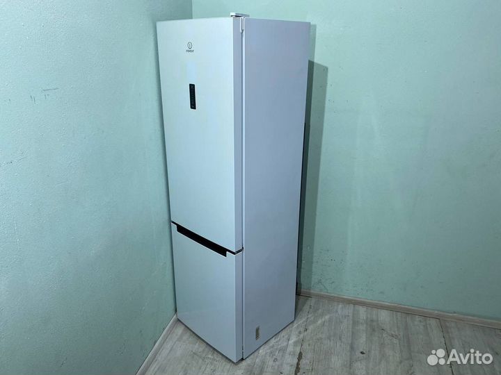 Холодильник Indesit