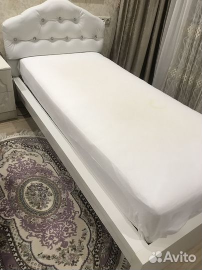 Кровать 90*200