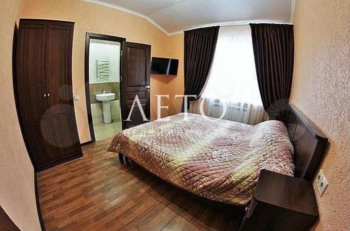 Дом 300 м² на участке 4 сот.