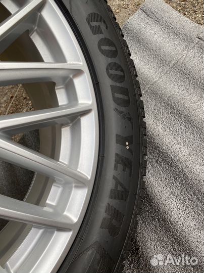 R20 Goodyear UltraGrip Performance SUV Gen-1 285/45, PCD 5x112 DIA 66.5