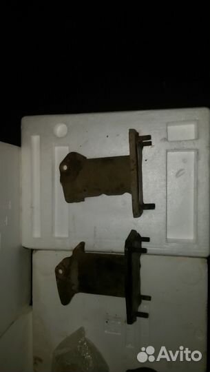 Кронштейн усилителя задн. бампера от Mercedes W211