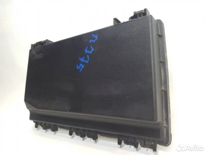 Крышка блока предохранителей Opel Astra H хэтчбек