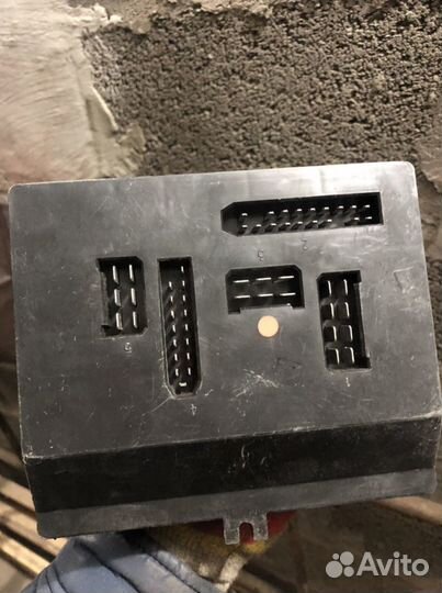 Блок монтажный с предохранителями ваз 2110