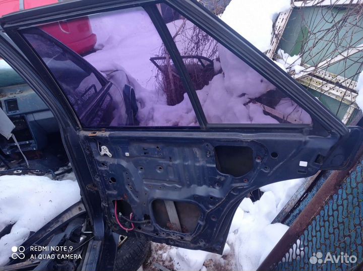 Nissan bluebird U11 дверь передняя правая