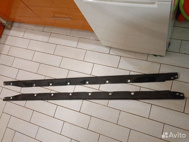 Накладки на пороги тойота королла 120