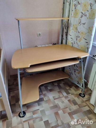 Компьютерный / школьный стол