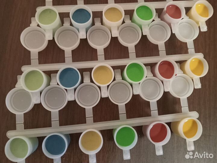 Акриловые краски баночки 6 цветов по 5мл разных цв
