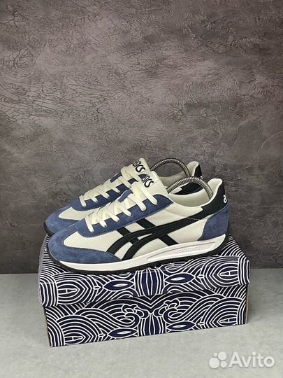 Кроссовки asics