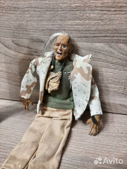 Hitchhiker & Nubbins Puppet / Neca