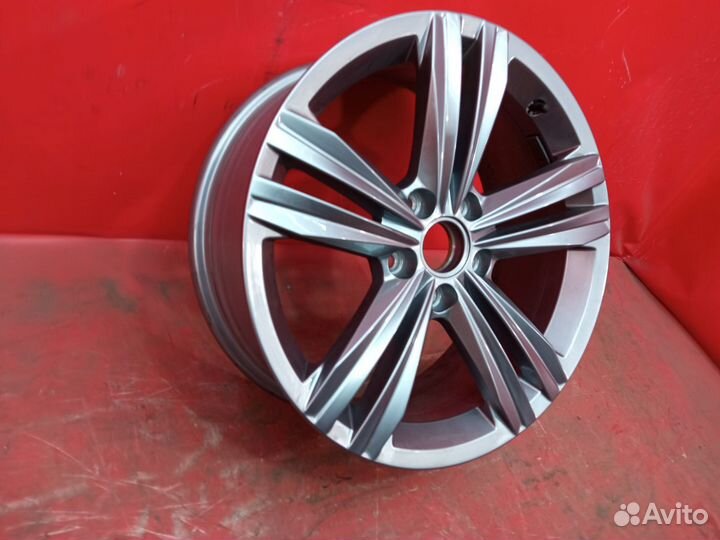 Диск колесный литой Volkswagen Passat B8 R17