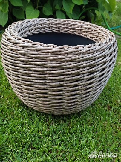 Кашпо для сада