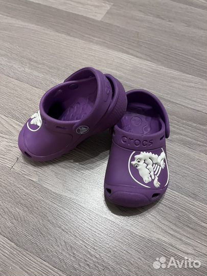 Тапочки детские crocs