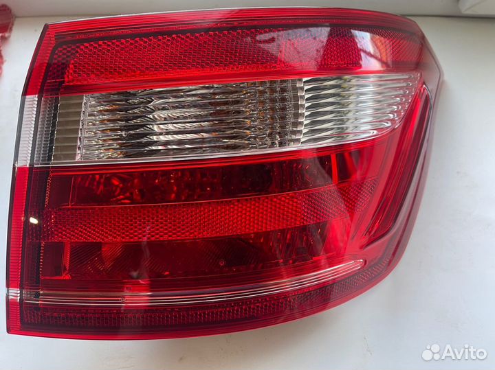 Фонарь задний наружный правый Toyota Corolla