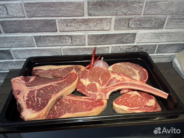 Томагавк стейк, мраморная говядина, мясо