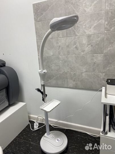 Лампа лупа напольная