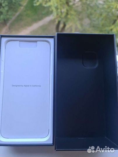 Коробка от iPhone 4S