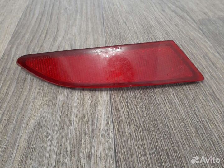 Отражатель бампера правый Ford Focus 3 седан