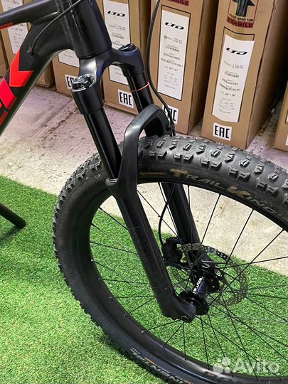 Мтб Trek Roscoe 8 Sram NX 12 RockShox Gold RL L