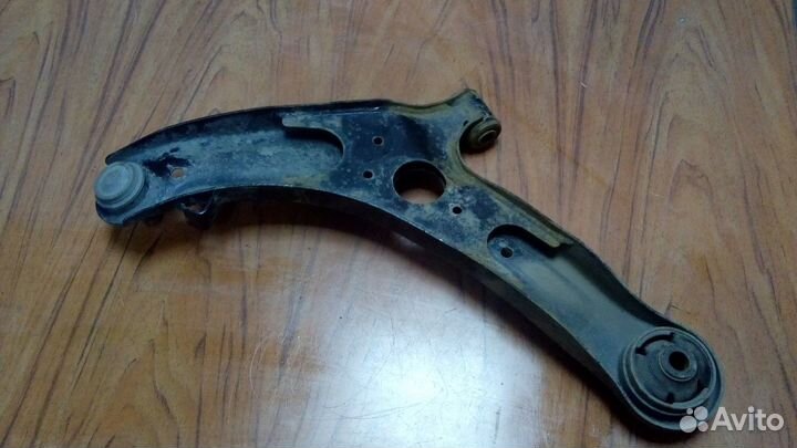 Kia picanto 2011- 2017 рычаг передний 545011y100