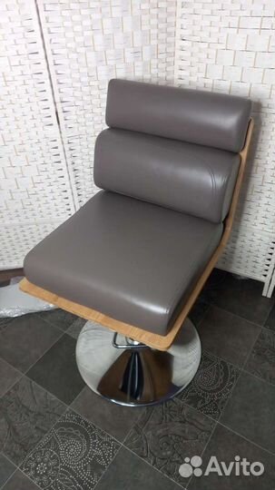 Кресло парикмахерское.Кресло