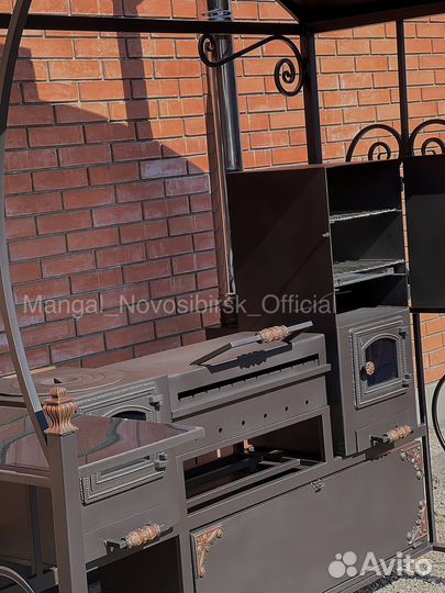 Мангал с крышей