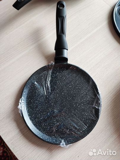 Продам сковороды