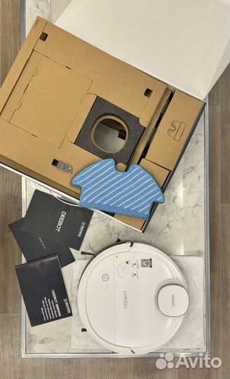 Ecovacs deebot Ozmo 900