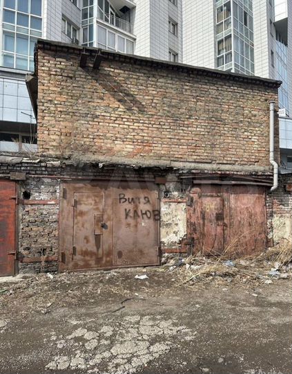 Гараж, > 30 м²